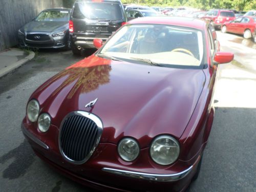 2000 jaguar stype runs &amp; drive can drive it home it has good low millage