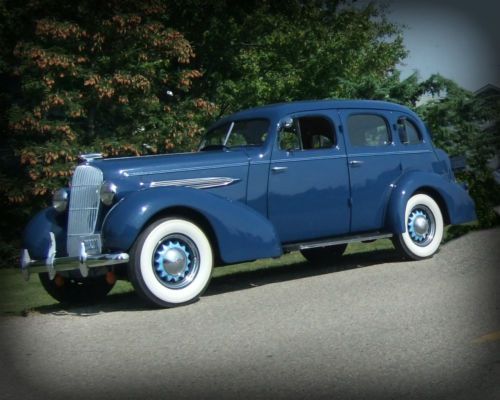 1935 oldsmobile f35  4 dr touring blue in colour