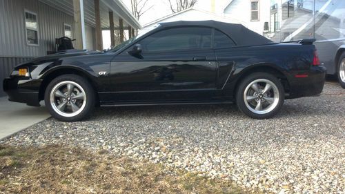 2002 mustang gt convertible - very low miles, perfect condition