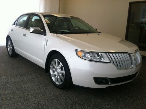 White 4 door sedan leather interior sunroof lincoln certified clean carfax