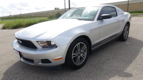 Great deal! 2012 ford mustang v6 coupe low miles auto 305hp @ best offer