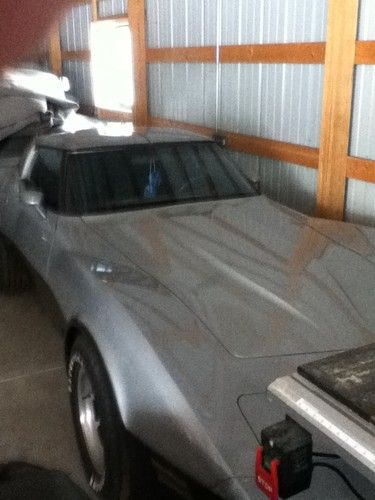 Corvette 1981, silver and blue, good condition 75000 miles