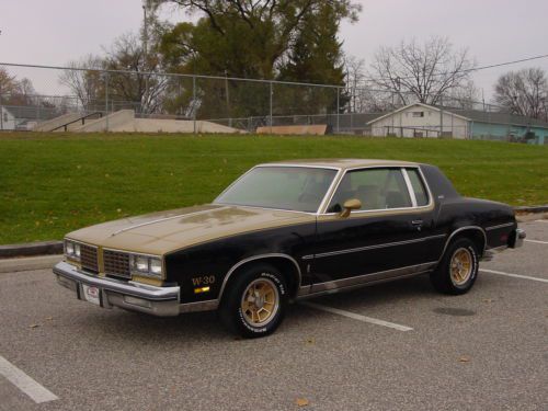 1980 oldsmobile 442 - restored - desireable 455 engine! - great condition!  a/c!