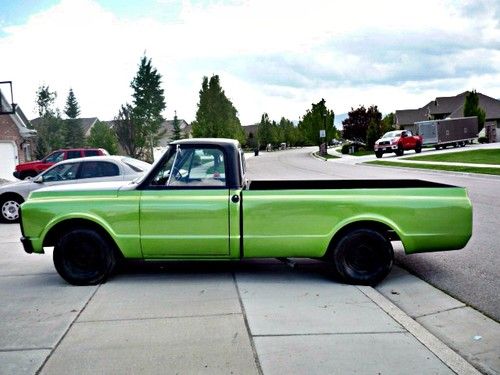 1971 chevrolet c10 longbed-350 ci v8- new paint-great condition!