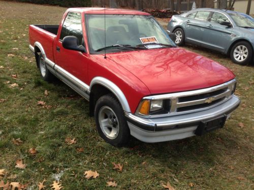 Chevrolet s10 1996 truck chevy s-10 red (under 152,000 miles)