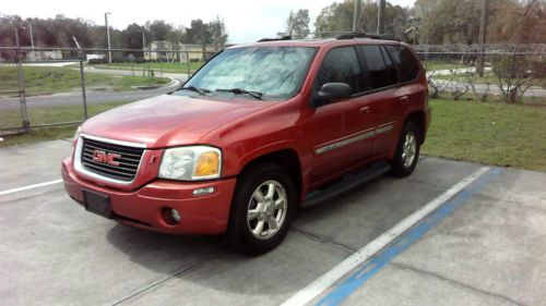 2002 gmc envoy slt - magnetic red metallic, two-tone pewter leather