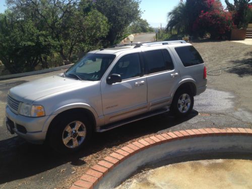 2004 ford explorer limited seats 6, v8 tow package silver, black leather seats