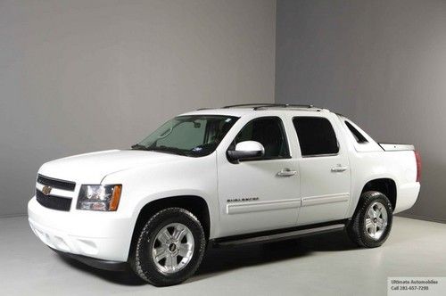 2011 chevrolet avalanche ls 4x4 5.3l v8 wood running boards cd alloys clean !