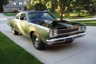 1968 plymouth road runner hemi 2 door post, v8 528 with low mileage!
