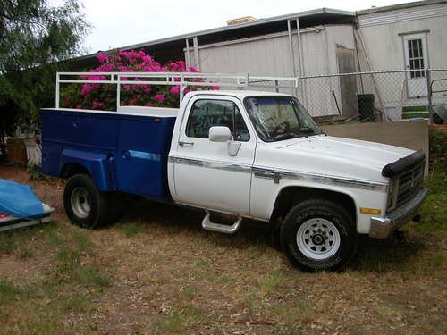 Chevy pickup utility 2 ton truck custom deluxe 4x4 1987 automatic - obo !!!