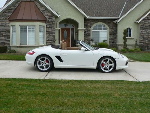 Porsche - 2007 boxster s   only 18,712 mi.  lots of factory extras!  immaculate!