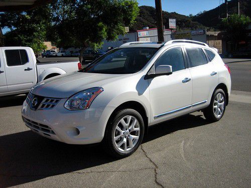 2013 nissan rogue sl 2 wd navi, 360 view camera, xm, only 68 miles!