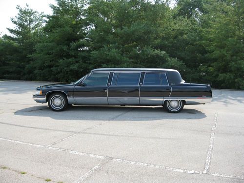 1995 superior cadillac commercial glass 6-door fleetwood limousine