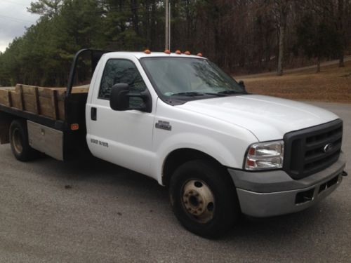 2005 ford f-350 sd gas flatbed with toolboxes