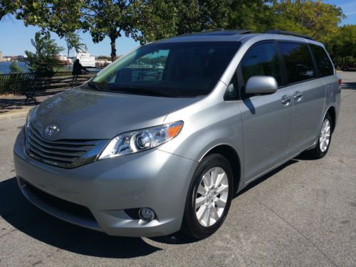 2011 toyota sienna limited awd mini fully loaded salvage flood damage no reserve
