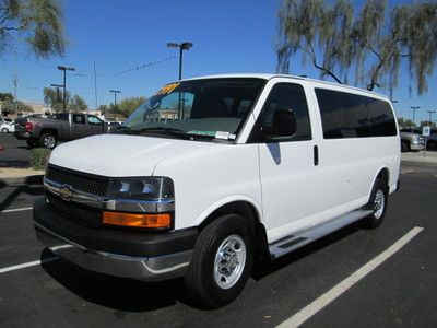 2012 12-passenger van white v8 automatic miles:21k