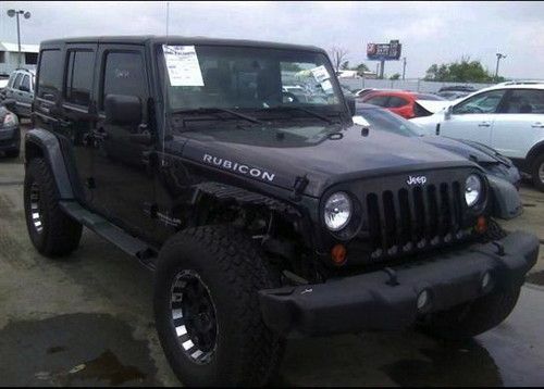2013 jeep wrangler unlimited rubicon sport 4-dr 3.6l nav. leather theft recovery
