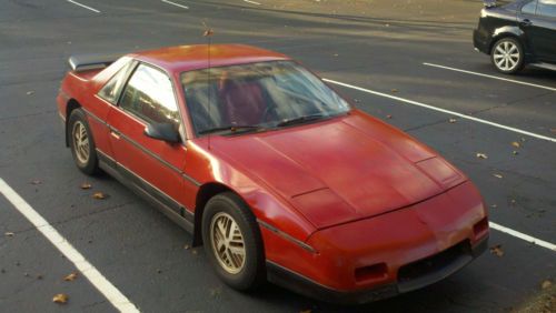 Pontiac fiero se: 1987
