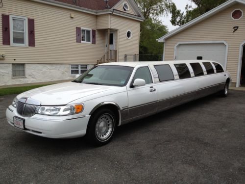 2001 lincoln town car limo 12-14 passenger 180&#034; by pinnacle