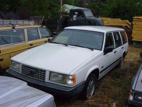 1990 volvo 740 base wagon 4-door 2.3l