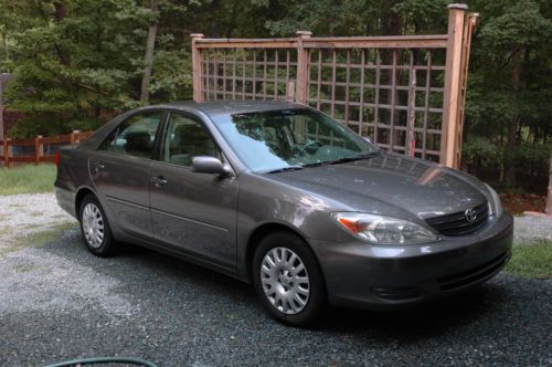 2002 toyota camry xle. gray, single family owned, garage kept, excellent