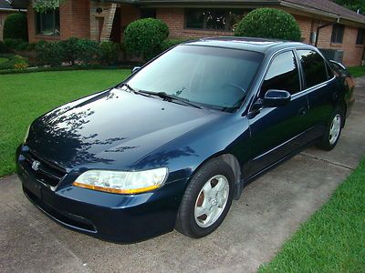 1999 honda accord ex 5-speed family owned in excellent condition!