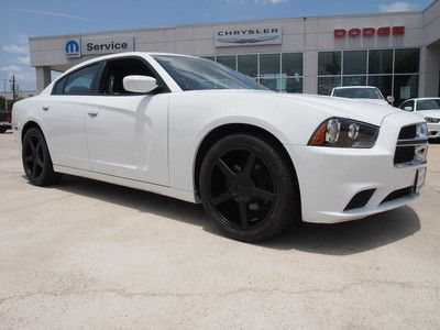 Se 3.6l custom 20" black wheels and new tires one owner warranty clean carfax