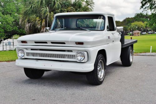 1965 chevrolet 3/4 ton flat bed with goosneck hitch very clean very nice sweet