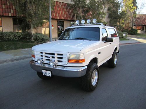 1993 ford bronco clean!!!!!!