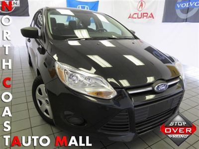 2012(12)focus s! only 28057 miles! like new! must see! clean!! we finance!!!!