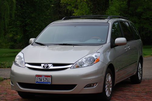 2010 toyota sienna xle limited low miles, leather, dvd, nav, power doors