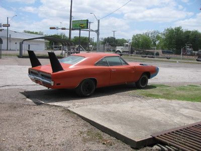 1970 dodge charger 69 daytona clone ac,auto.lots of parts nose/wing/500