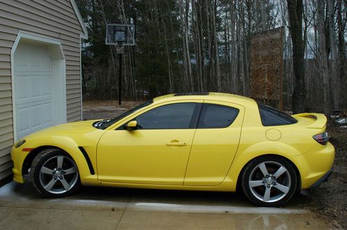Mazda rx8 2004 yellow, leather, sunroof 6 speed all the good stuff  no reserve