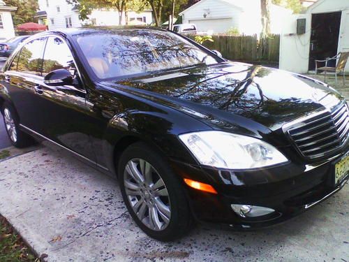 Mercedes benz , s550 , black , excellant condition , automatic .