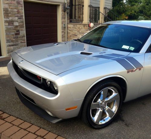 One owner 2010  hemi challenger r/t with only  6,851 miles