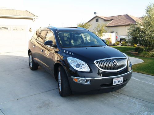 2009 buick enclave in excellent condition