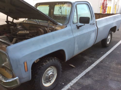 1975 chevrolet c-10 pickup truck 4x4 w/350 goodwrench crate motor, ac, strong