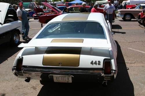 1969 oldsmobile cutlass 442 - powerful muscle car
