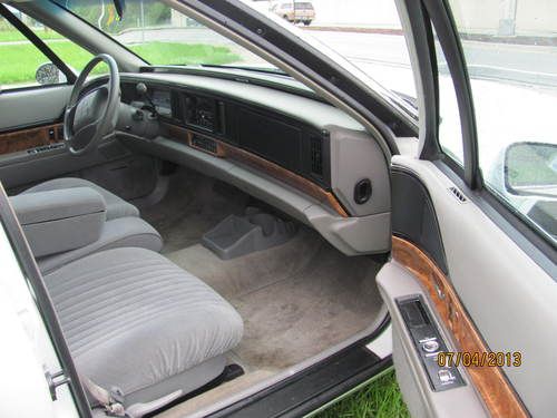 1995 buick lesabre custom sedan 4-door 3.8l /1 owner/28k orig miles/garaged