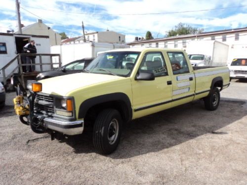 1997 chevrolet k3500 4 wheel drive crew cab pick up with plow