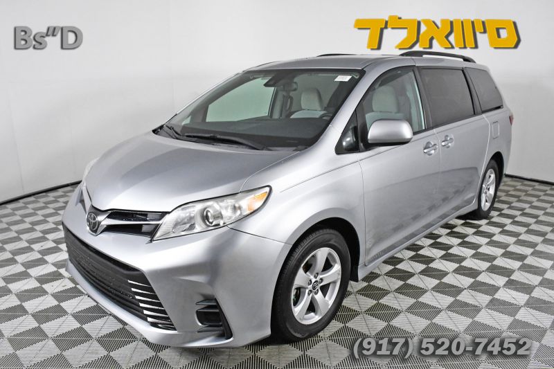 2020 toyota sienna le for only $28,825