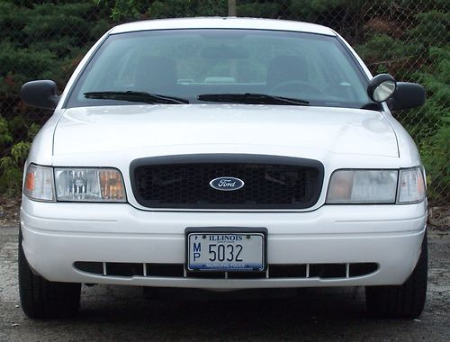 2009 ford crown victoria - one owner