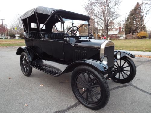Beautiful - restored 1922 ford model t three door touring nice !!