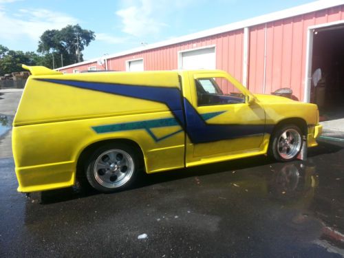 1993 chevy s-10 low rider show truck- hydraulics,huge audio system,suicide doors