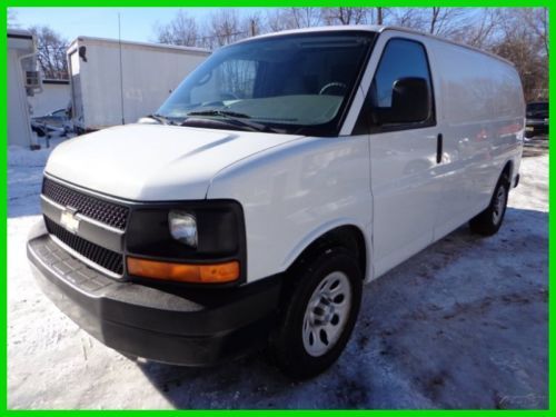 2009 chevy 1500 express cargo van clean carfax v-6 auto clean no reserve