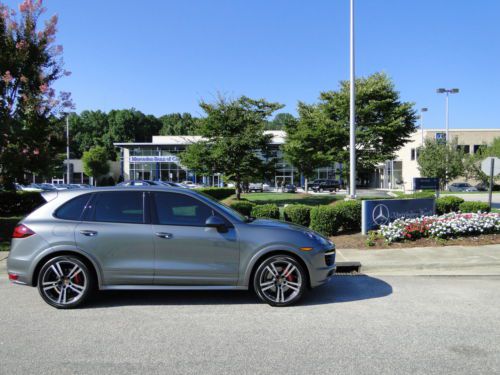 2014 porsche cayenne gts only 5475 mile like new inside and out=one sweet ride