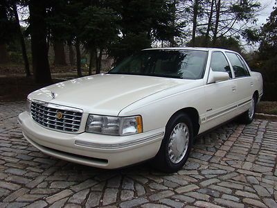 1998 cadillac deville low miles one owner very nice no reserve !