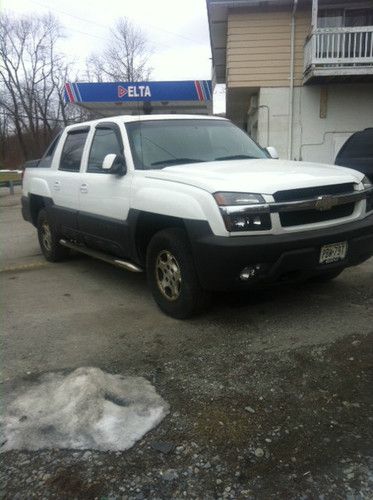 2003 chevy avalanche truck