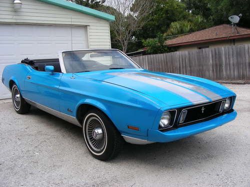 Rare mustang convertible, excellent condition!