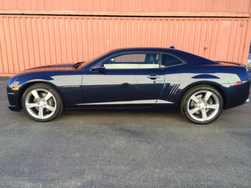 2012 chevrolet camaro 2ss coupe 2-door 6.2l only 8k miles 1 owner